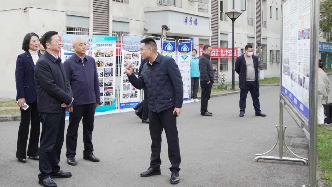 泸州市人大常委会党组副书记、副主任付小平莅临学校调研指导反诈工作